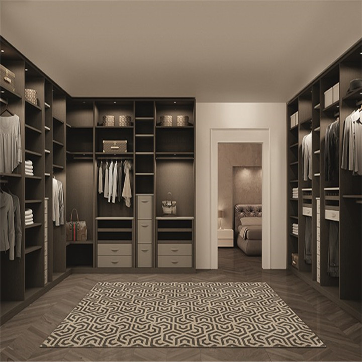 Master bedroom Closet