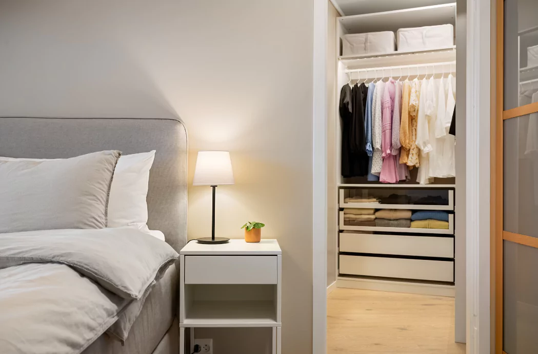 walk-in closet