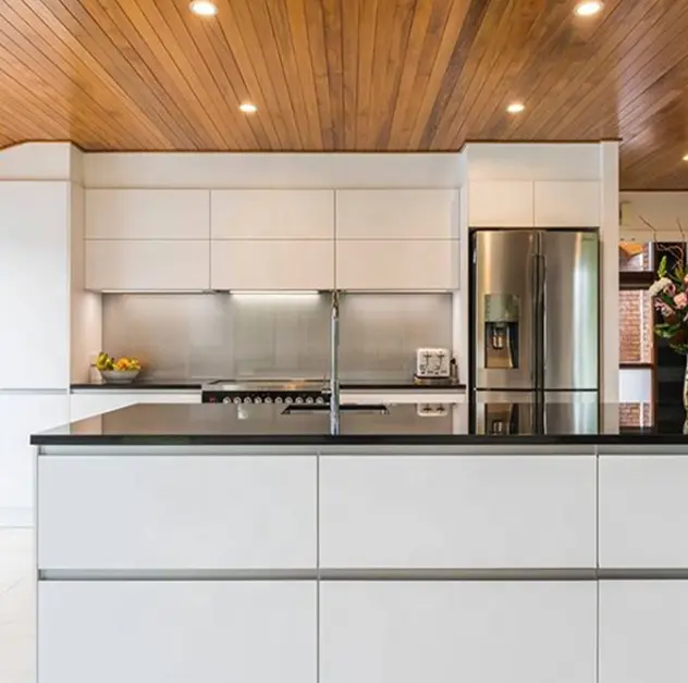 Modern Style Matte White Lacquered Kitchen Cabinets: A Durable Choice